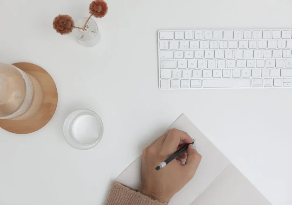 cara membuat artikel writing process desk setup